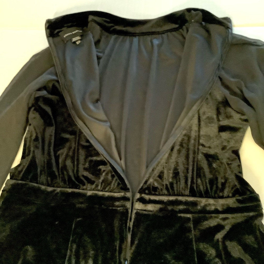 DONNA MORGAN Size 12 Black Stretch Velvet Short Romper Sheer Sleeve Long Sleeve - Picture 4 of 10